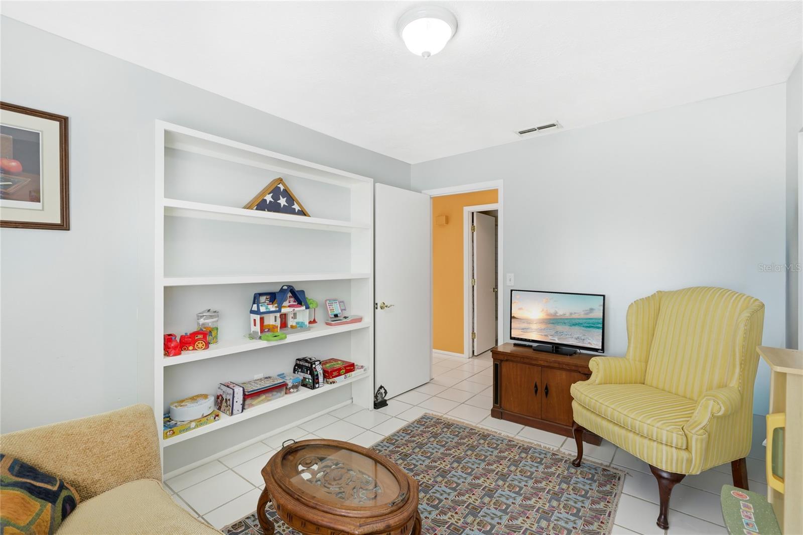 TROPICAL SHORES - Residential