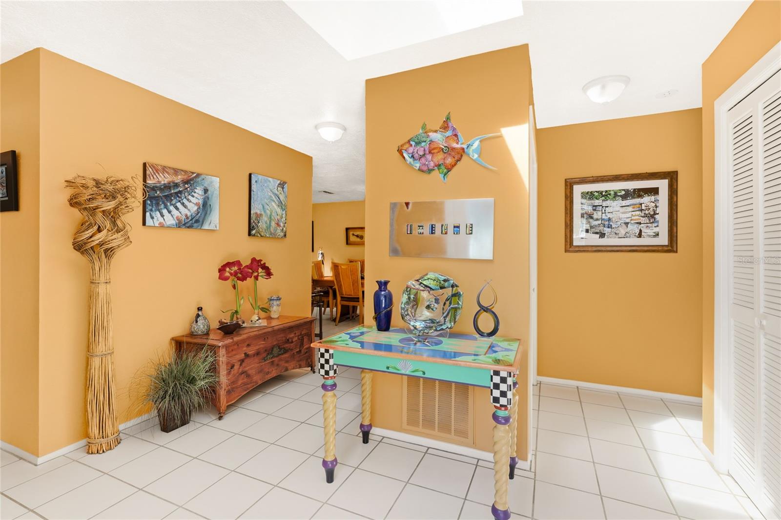 TROPICAL SHORES - Residential