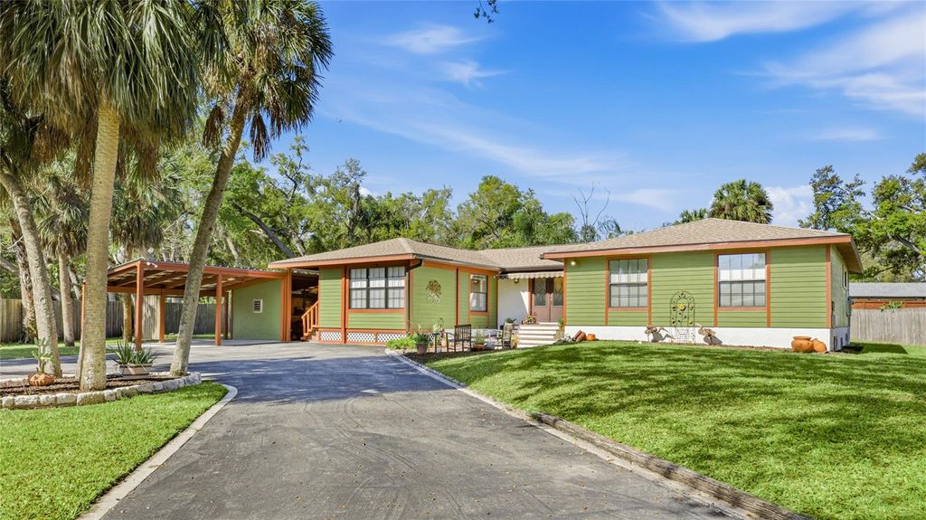 Photo of 906 Tropical Drive, Bradenton, FL 34208 (MLS # A4686030)