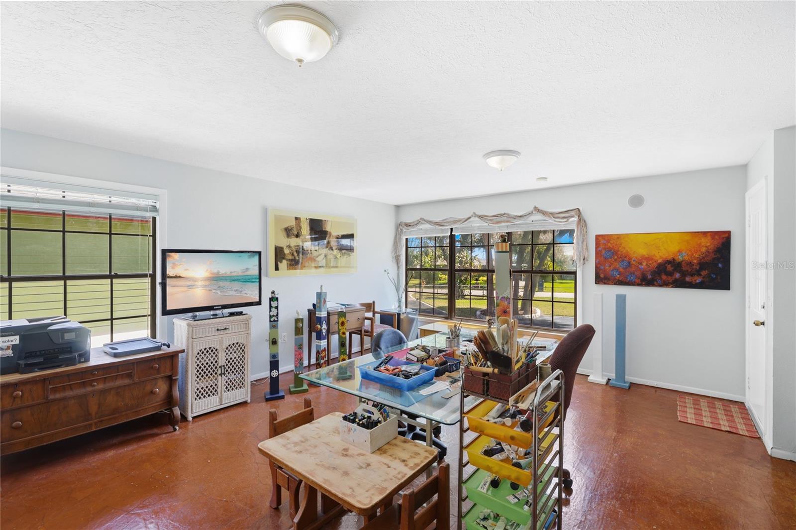 TROPICAL SHORES - Residential