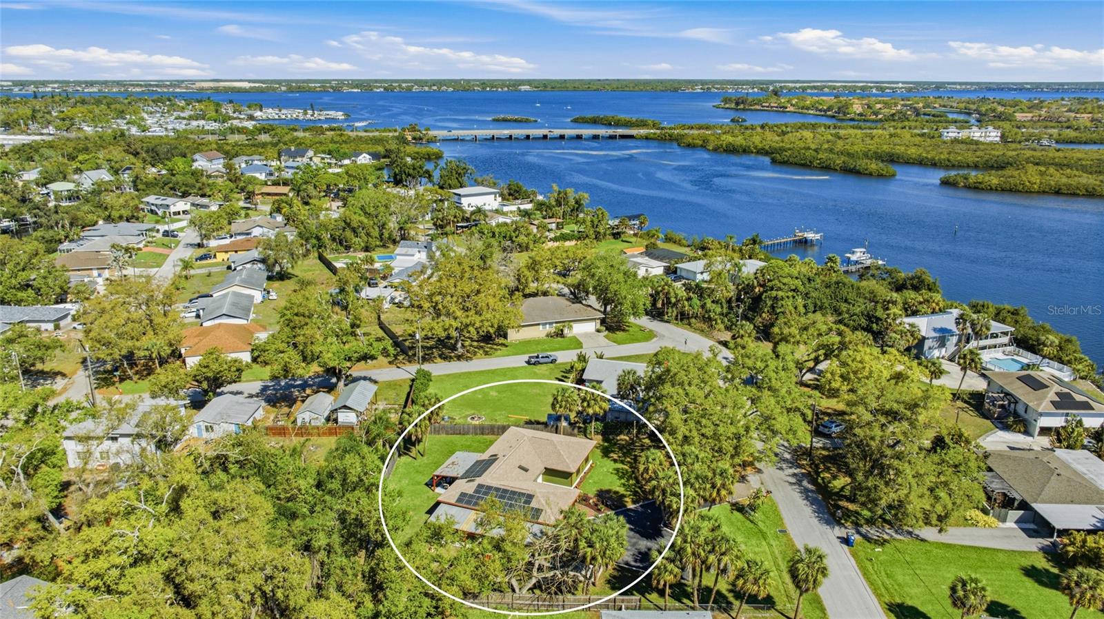 TROPICAL SHORES - Residential