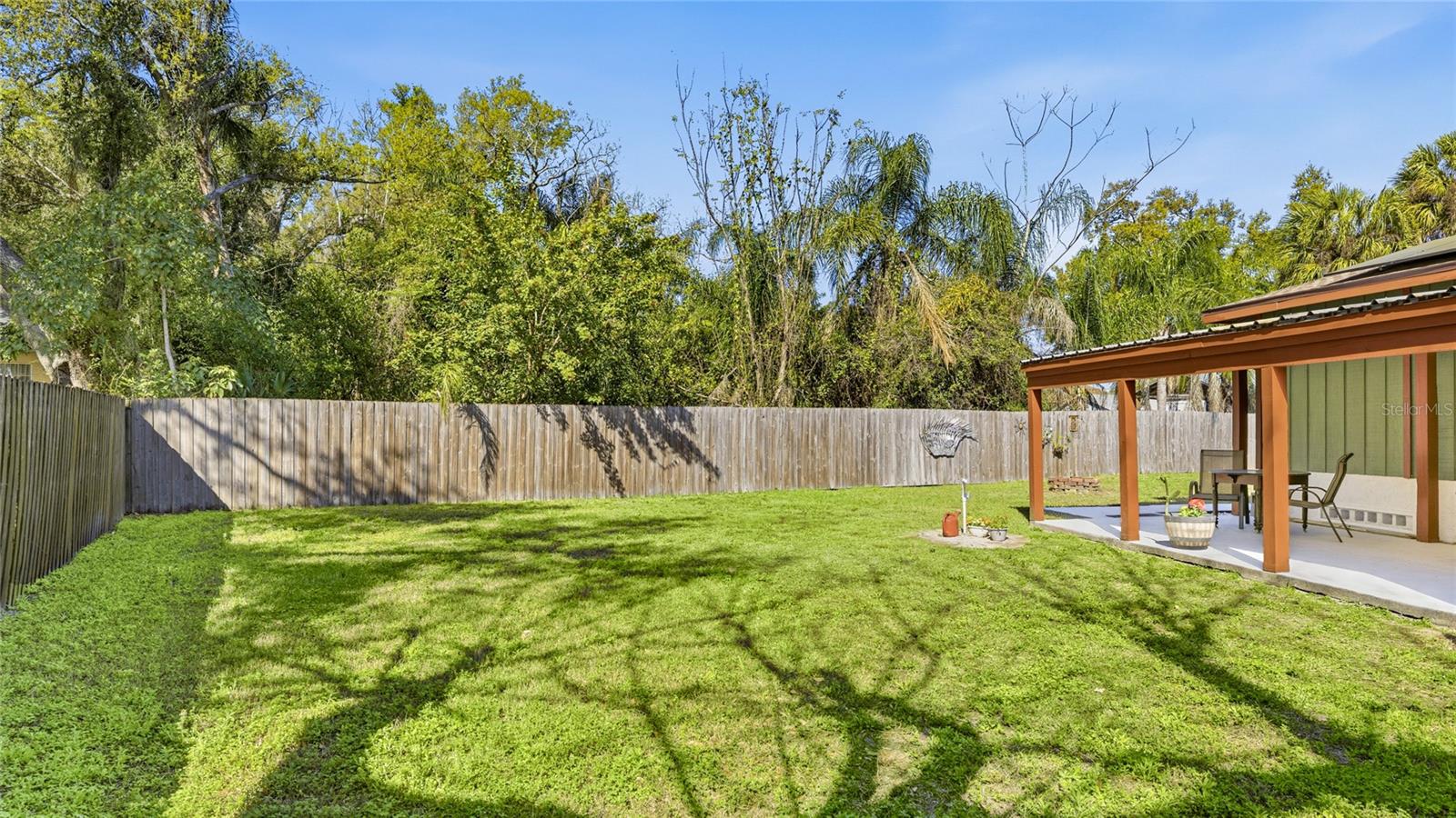 TROPICAL SHORES - Residential