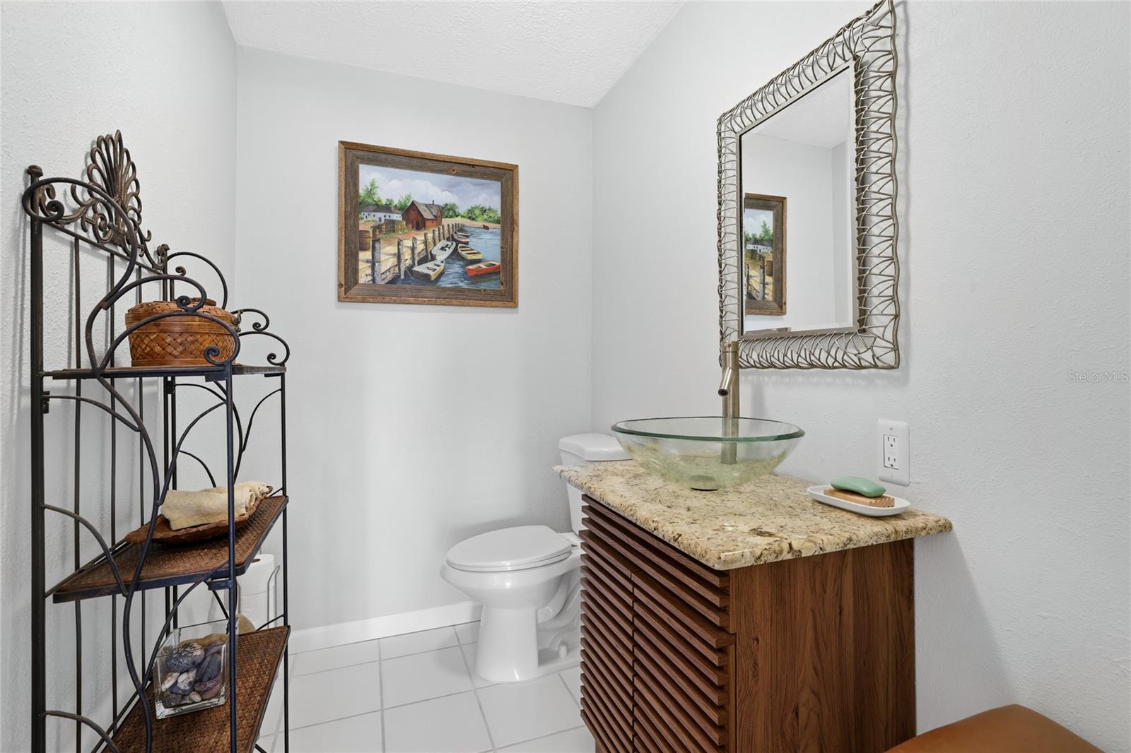 TROPICAL SHORES - Residential