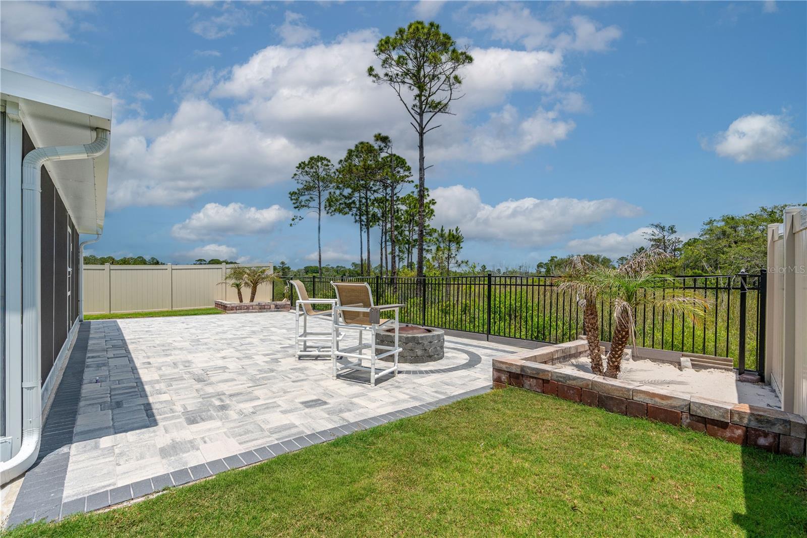 5317 DIAMONDLEAF DRIVE