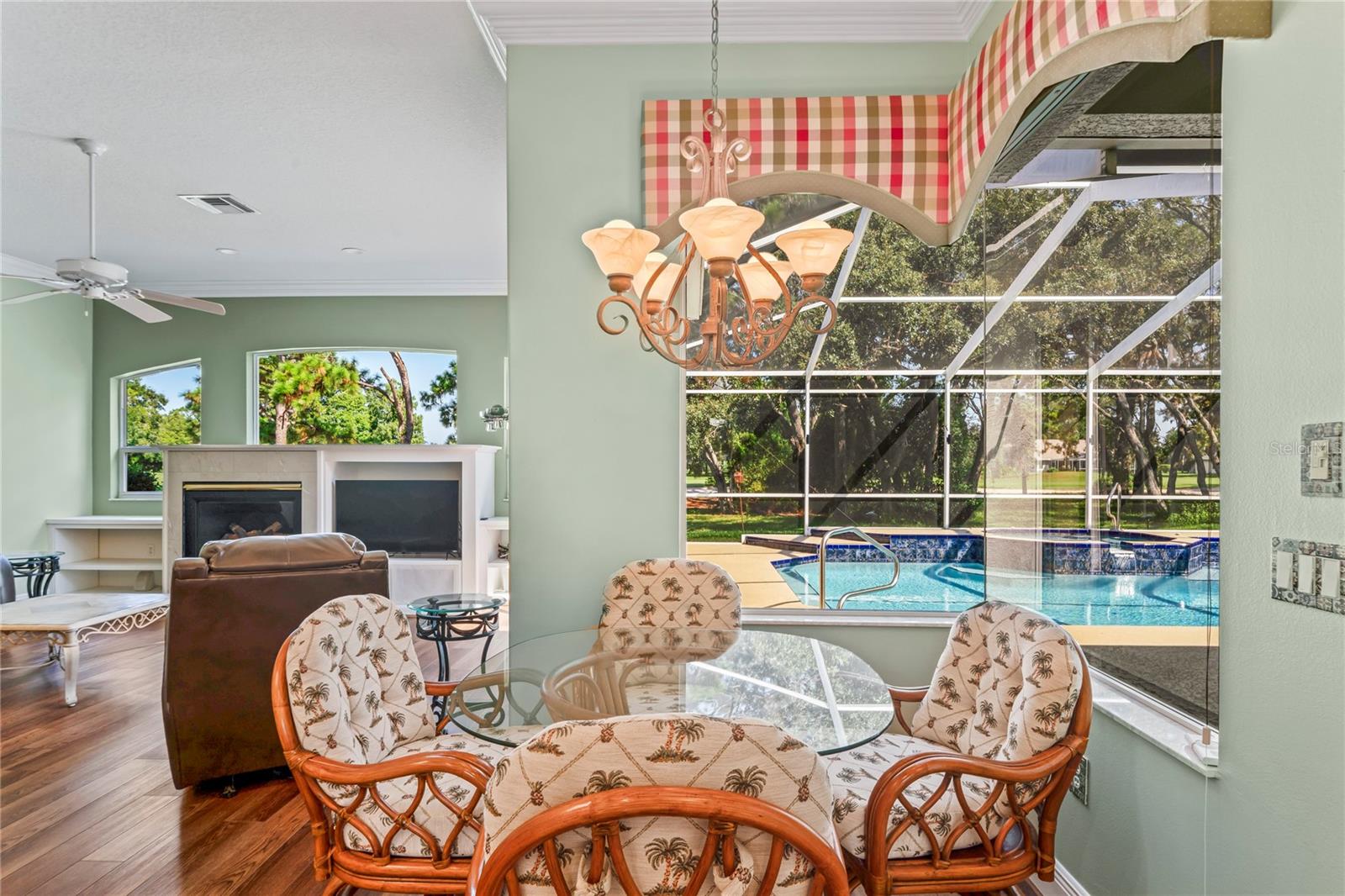 1852 GLEN LAKES PH 1 UN 4B - Residential