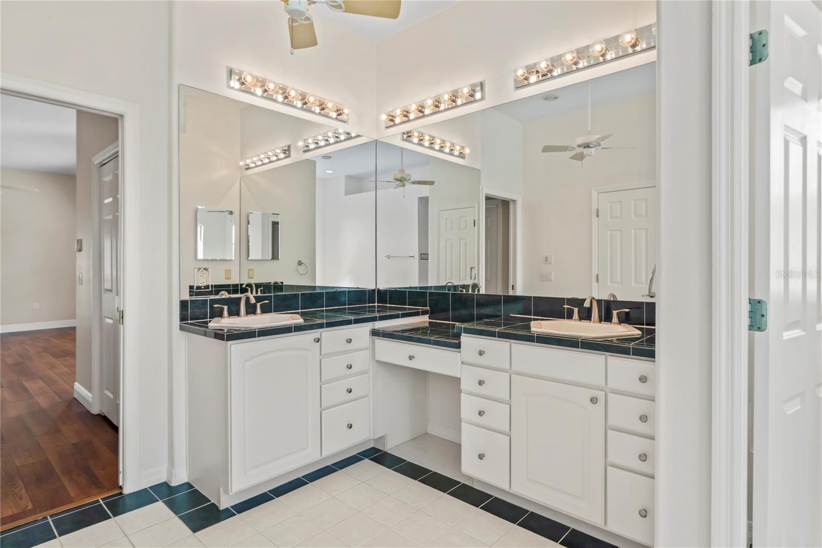 1852 GLEN LAKES PH 1 UN 4B - Residential