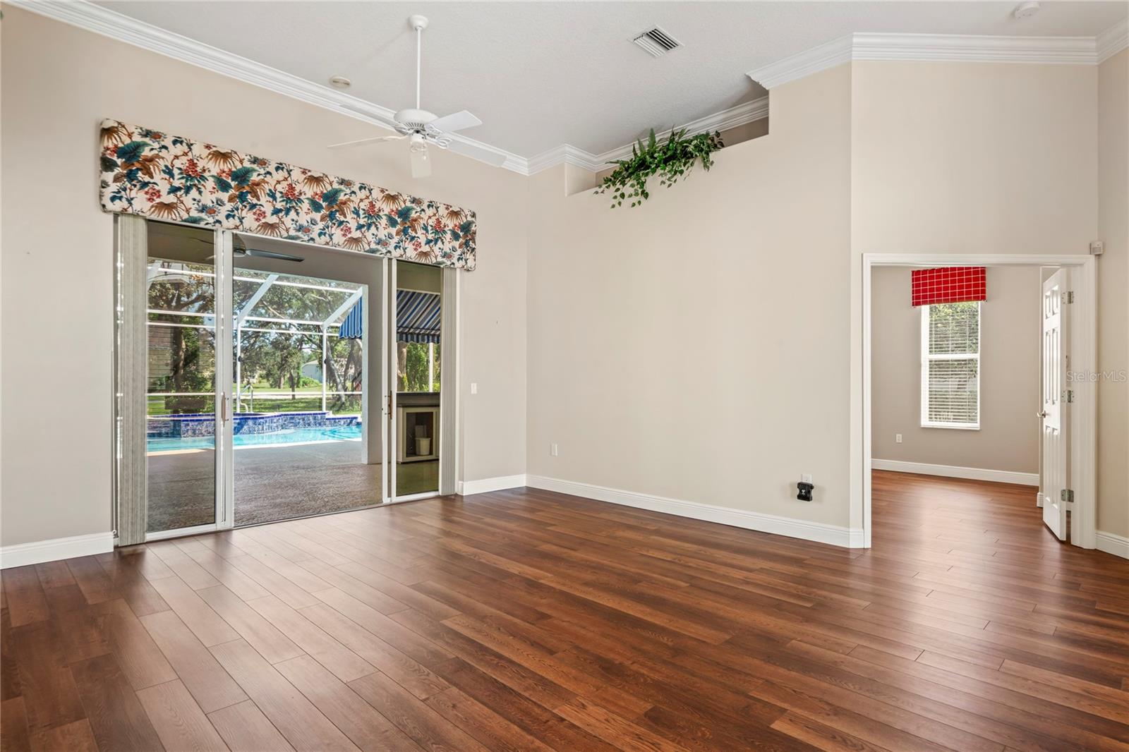 1852 GLEN LAKES PH 1 UN 4B - Residential