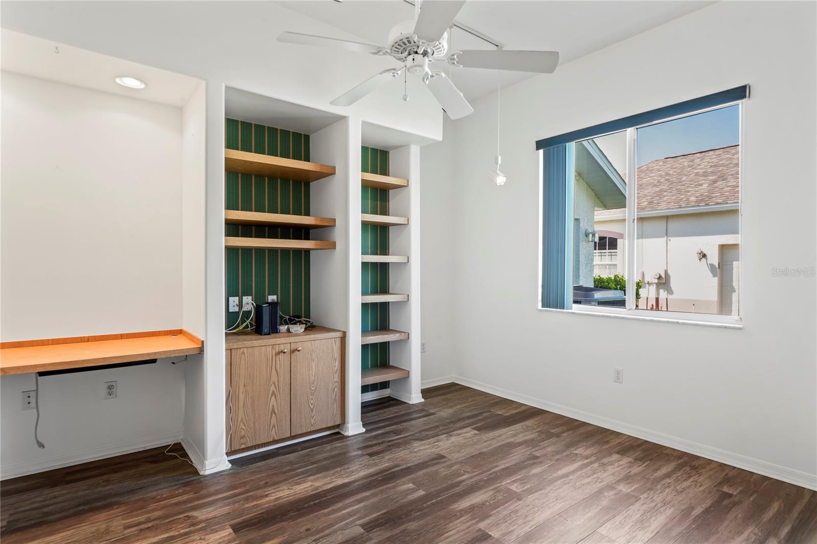 1852 GLEN LAKES PH 1 UN 4B - Residential