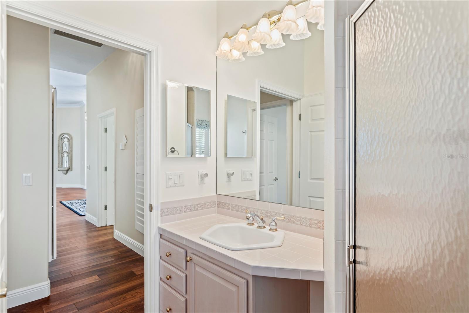 1852 GLEN LAKES PH 1 UN 4B - Residential