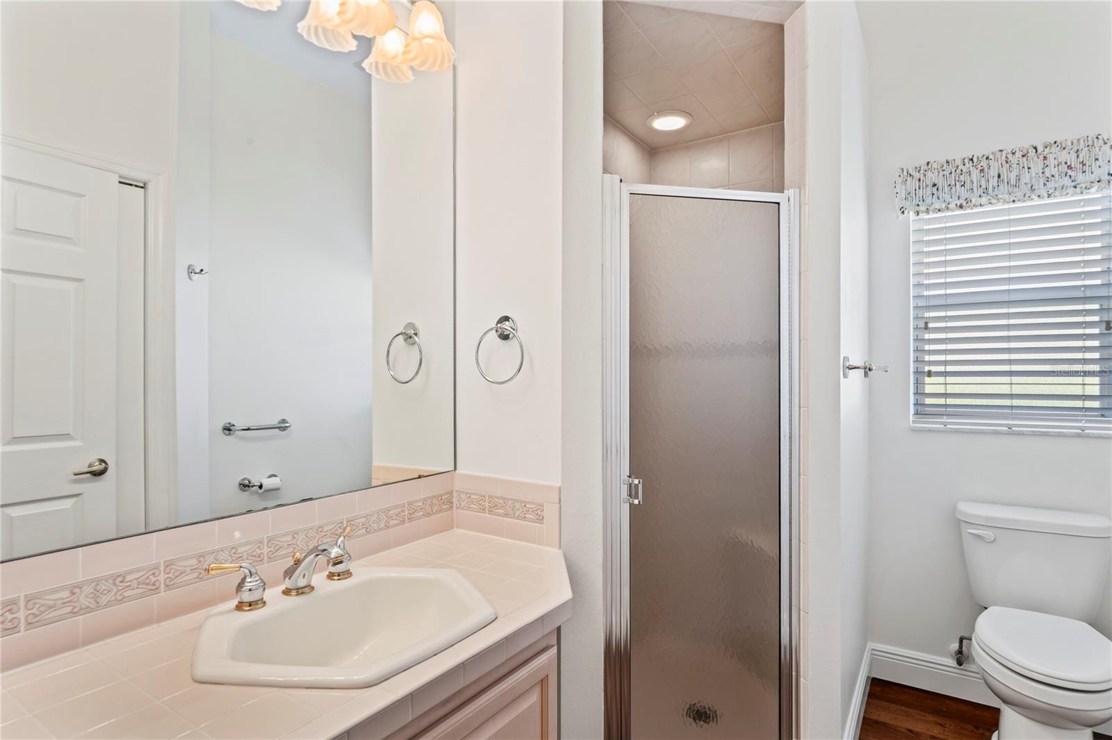 1852 GLEN LAKES PH 1 UN 4B - Residential