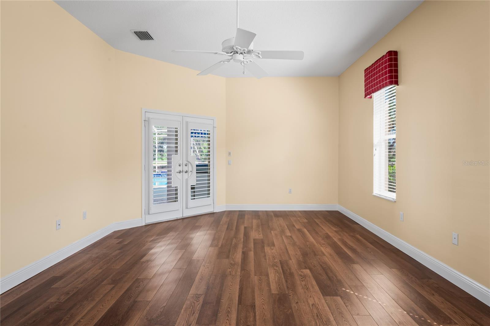 1852 GLEN LAKES PH 1 UN 4B - Residential