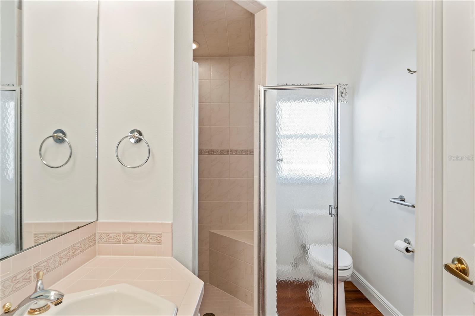 1852 GLEN LAKES PH 1 UN 4B - Residential
