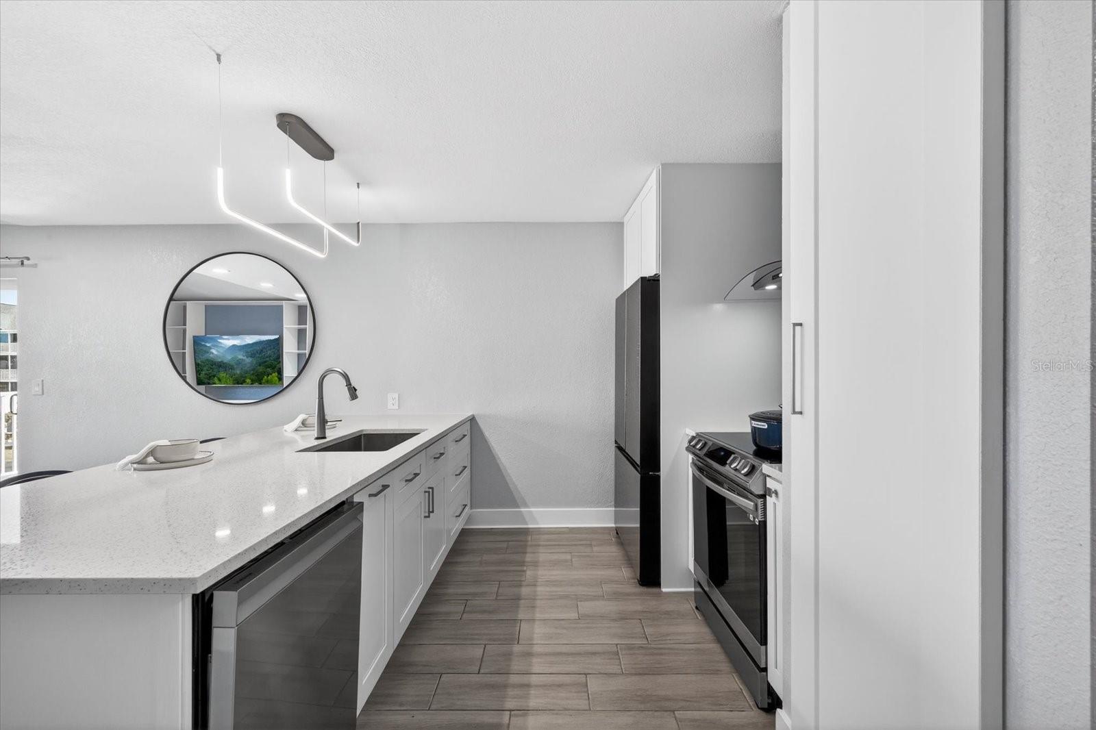 MARINERS WAY AT NEW PORT - Residential