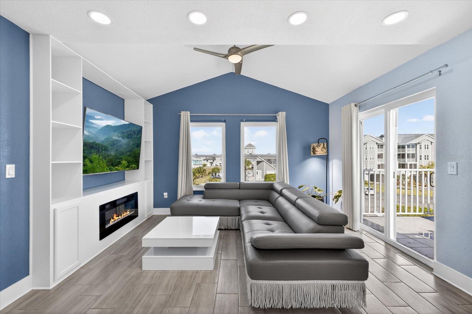 MARINERS WAY AT NEW PORT - Residential