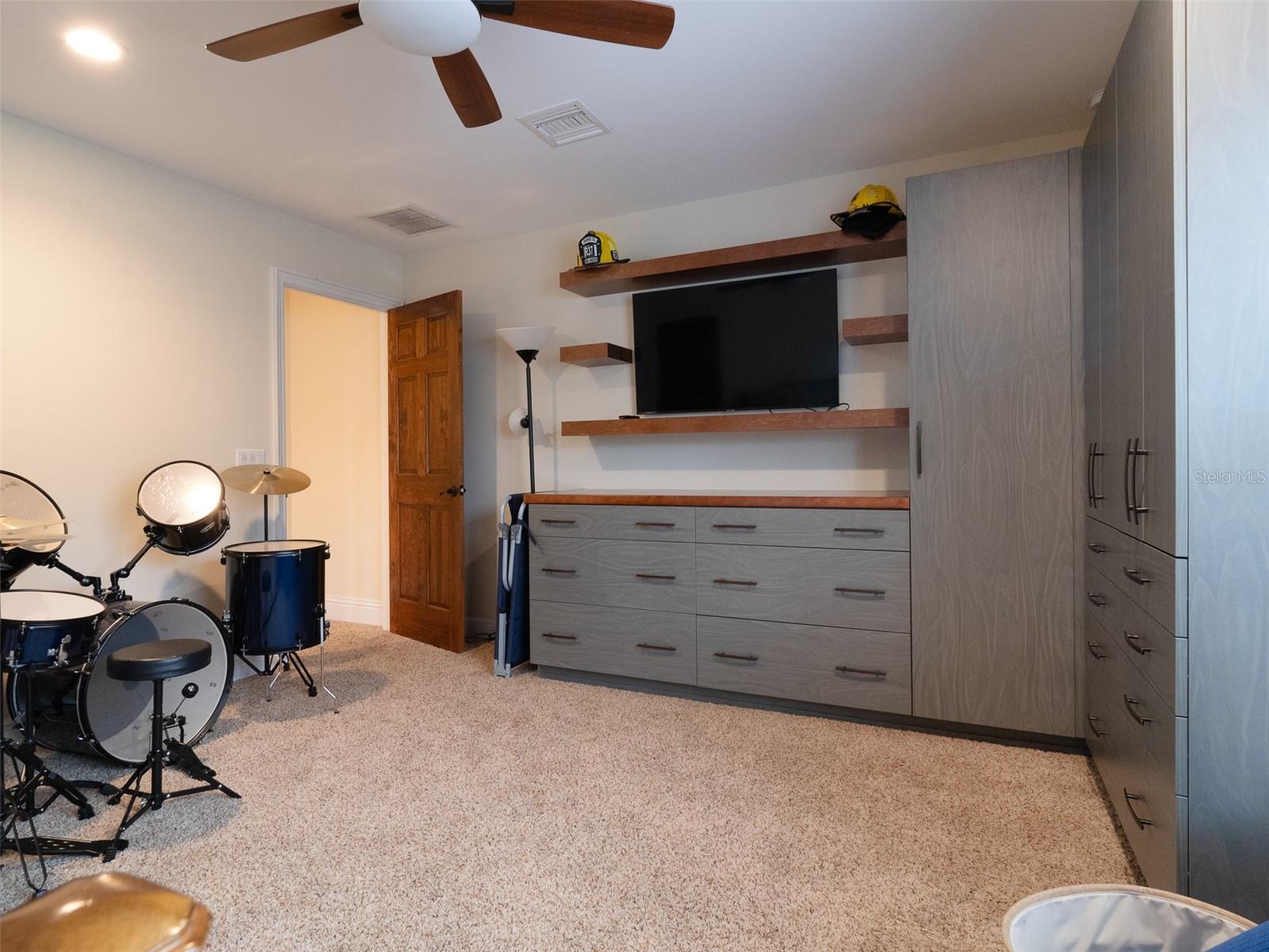 FELLOWSHIP RIDGE - Residential