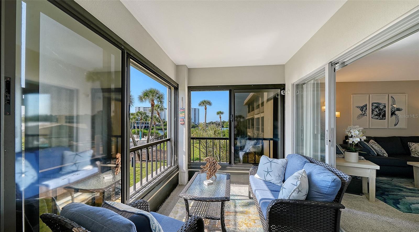 WHISPERING SANDS - Residential