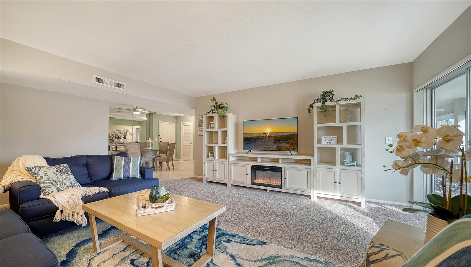 WHISPERING SANDS - Residential