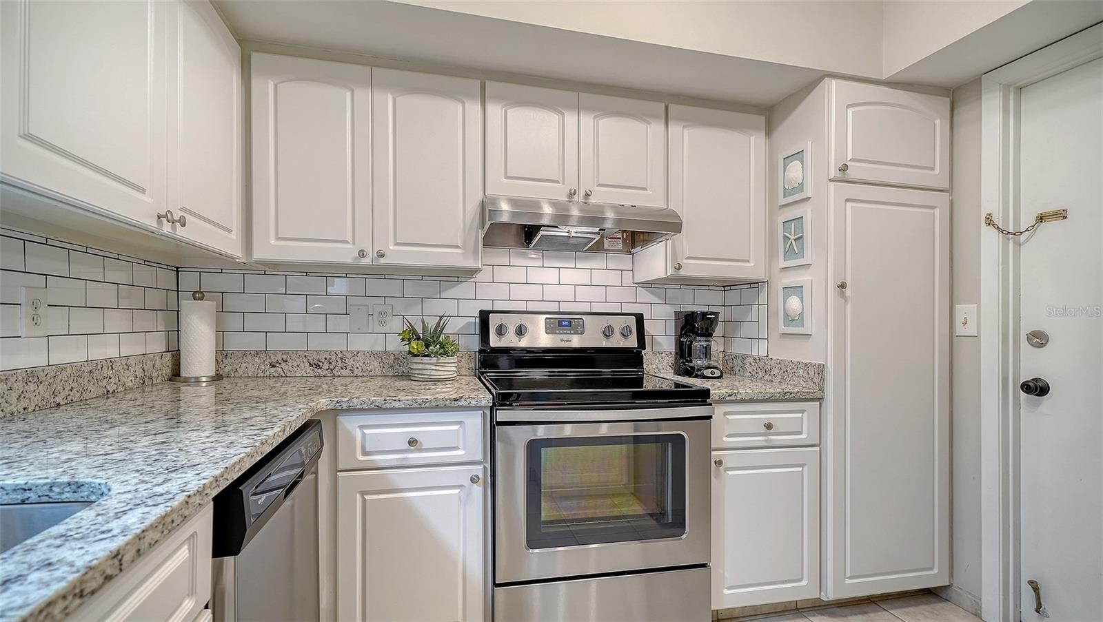 WHISPERING SANDS - Residential