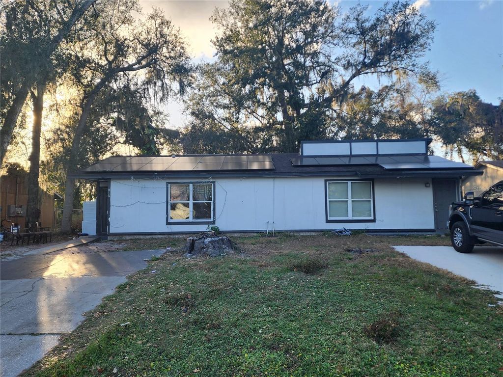 Photo of 1105 Old South Drive, Lakeland, FL 33811 (MLS # O6376915)