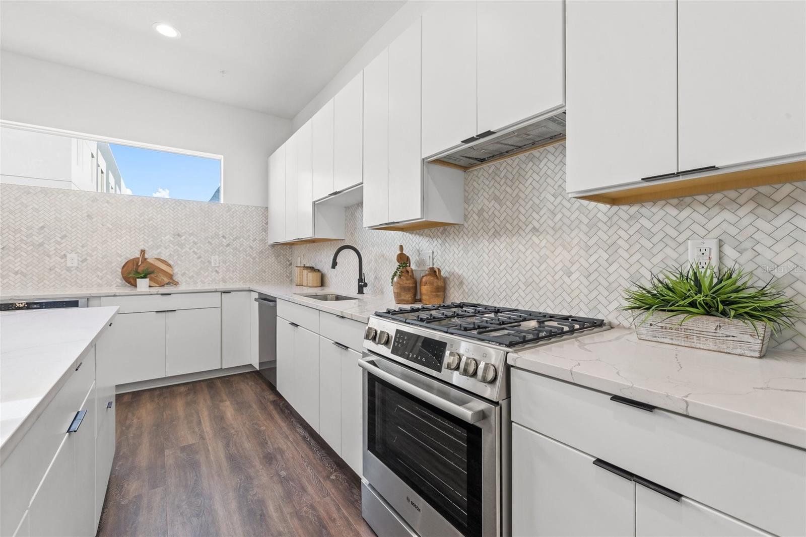 INNOVATION TOWNHOMES - Residential