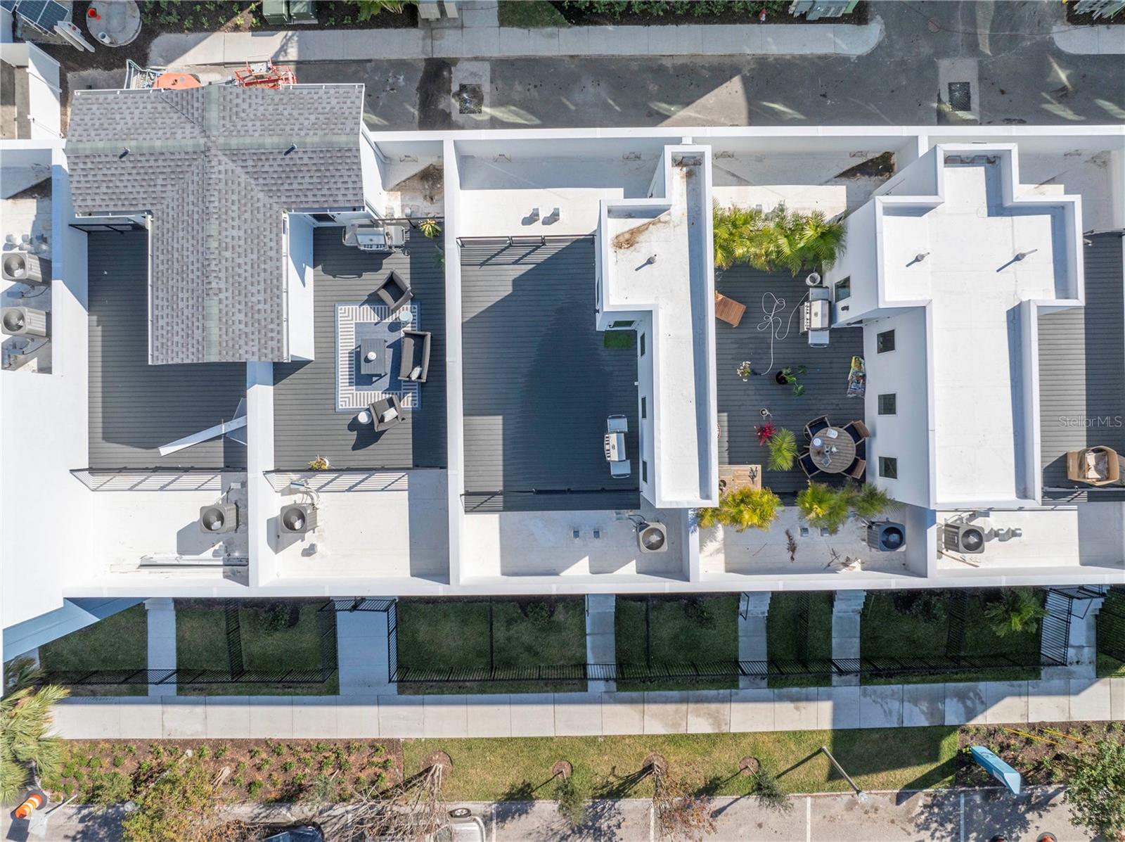 INNOVATION TOWNHOMES - Residential