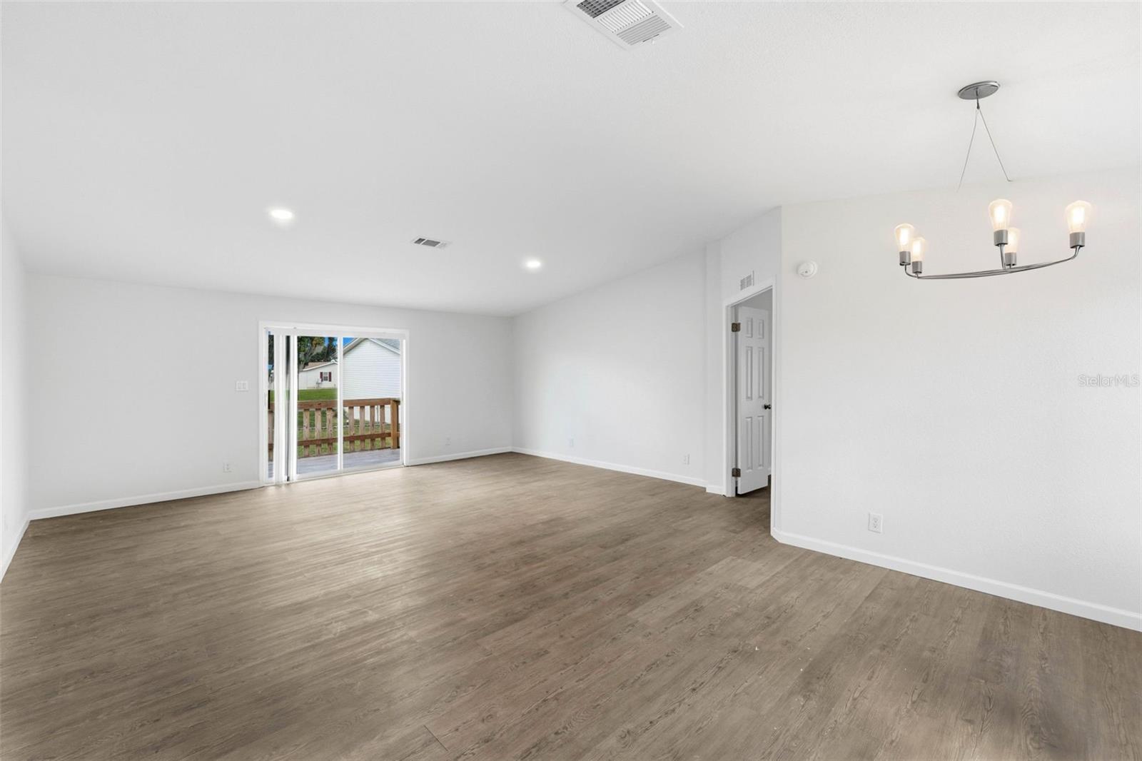 HERITAGE WOOD N LAKES ESTATES - Residential