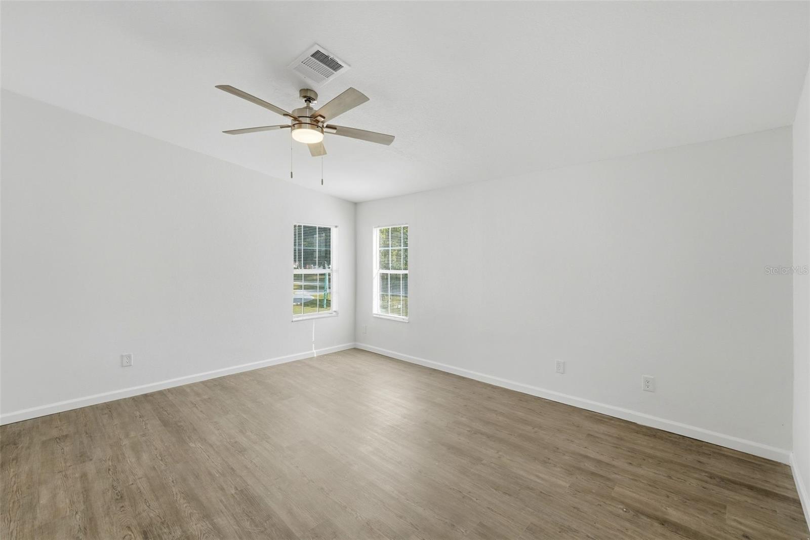 HERITAGE WOOD N LAKES ESTATES - Residential