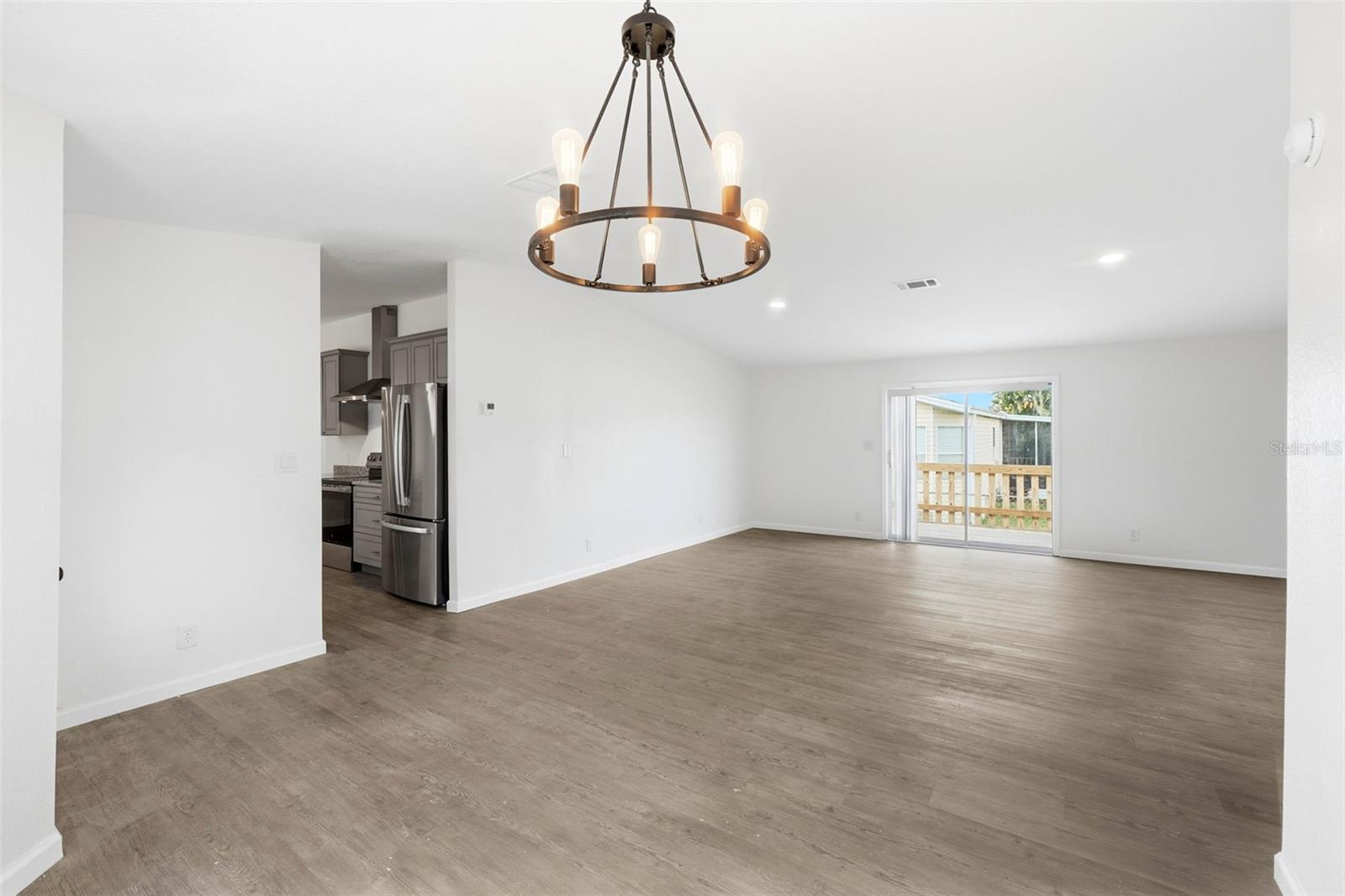 HERITAGE WOOD N LAKES ESTATES - Residential