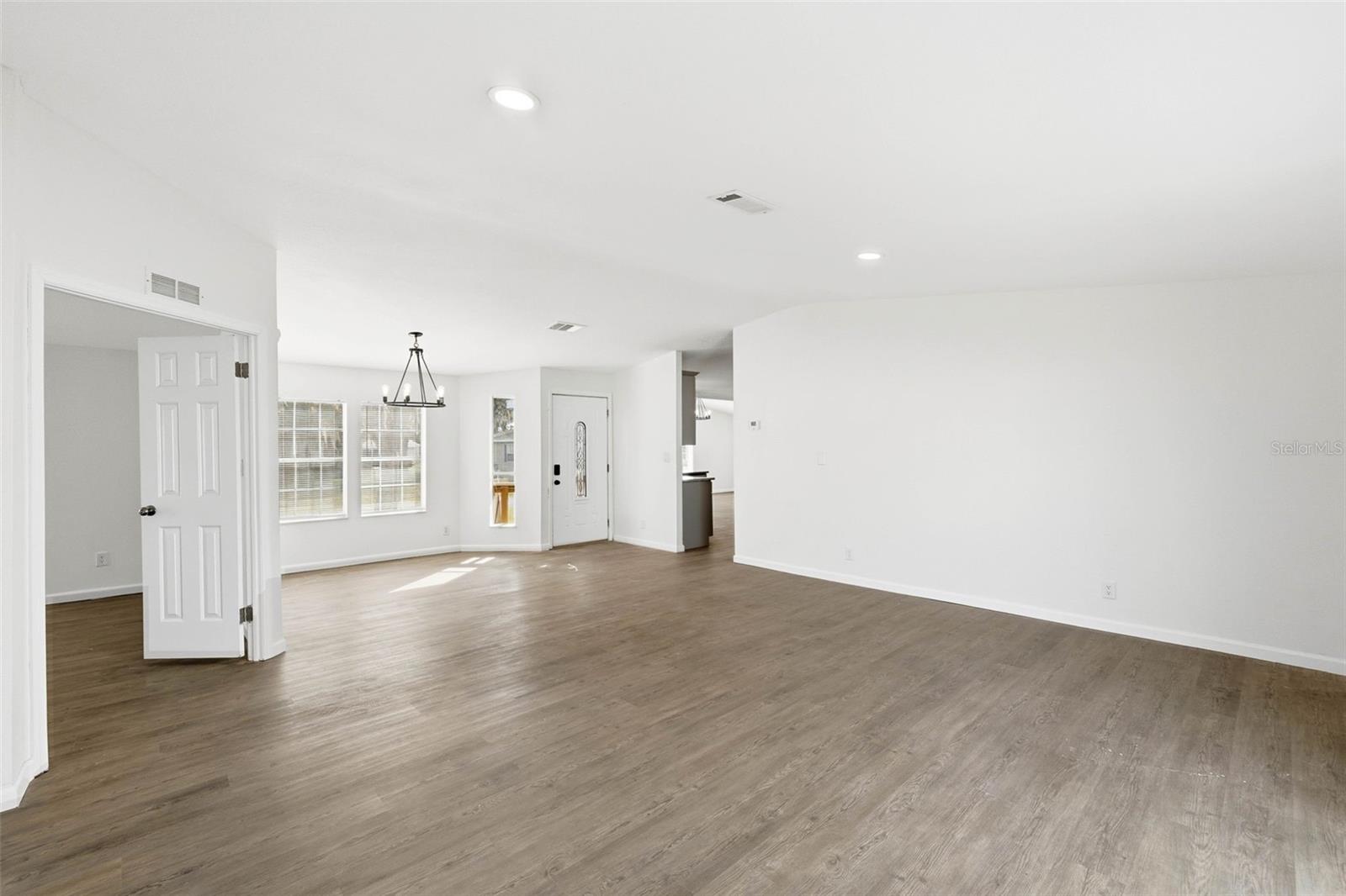 HERITAGE WOOD N LAKES ESTATES - Residential