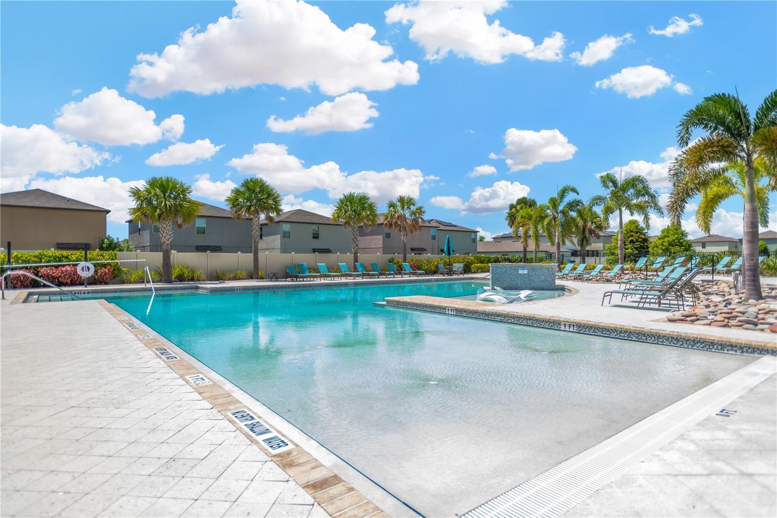 LYNWOOD ESTATES - Residential