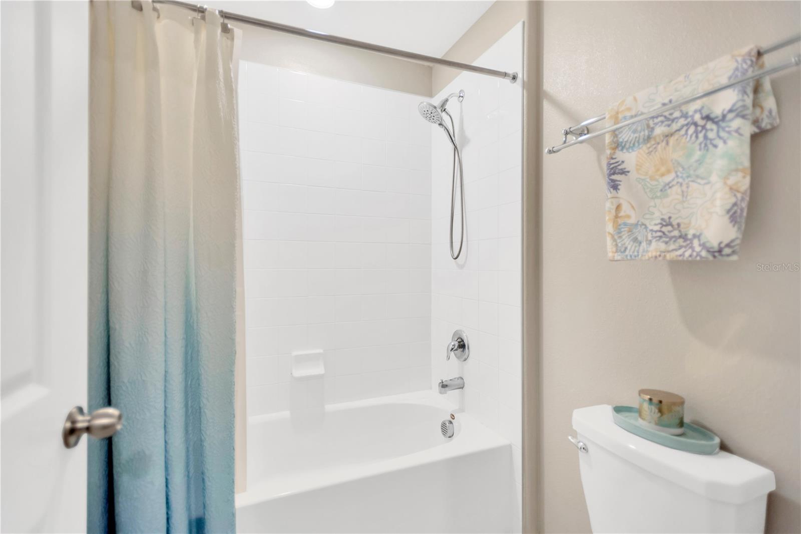 LYNWOOD ESTATES - Residential