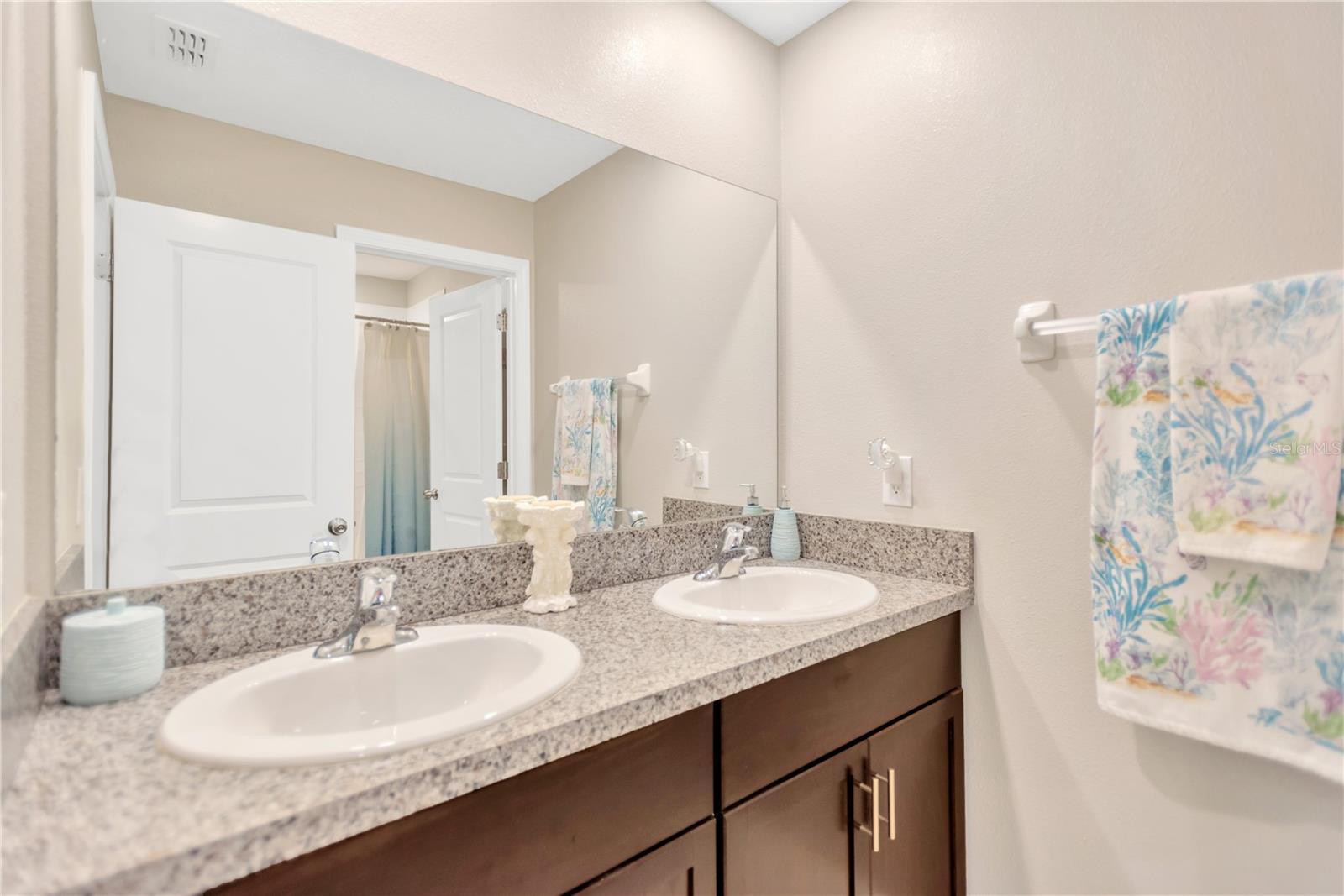 LYNWOOD ESTATES - Residential