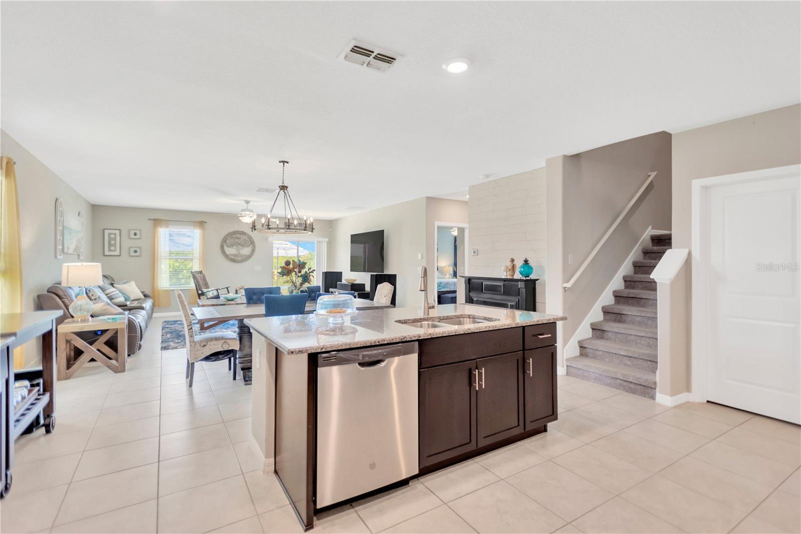 LYNWOOD ESTATES - Residential