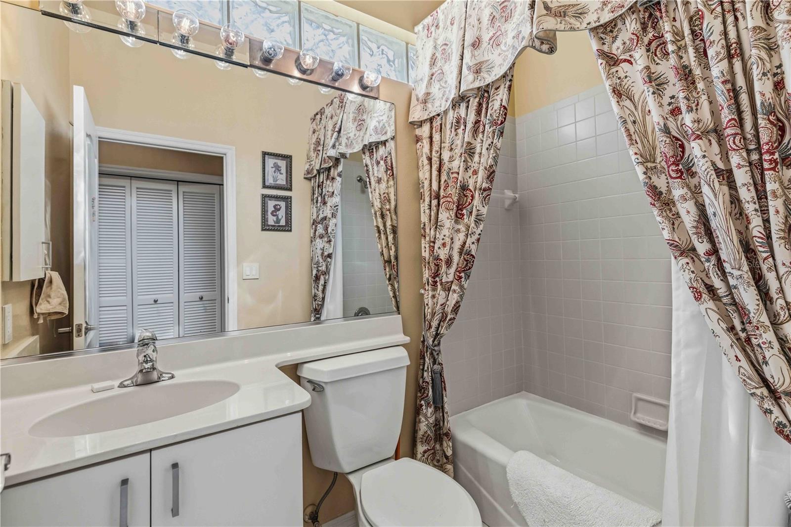 MIRA LAGO AT PALMER RANCH PH 1 - Residential