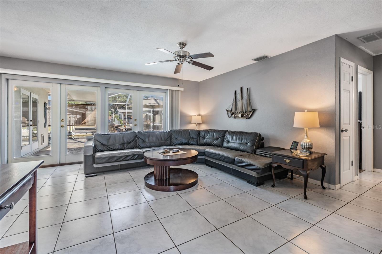 LAKE SHORE ESTATES 1ST ADD - Residential