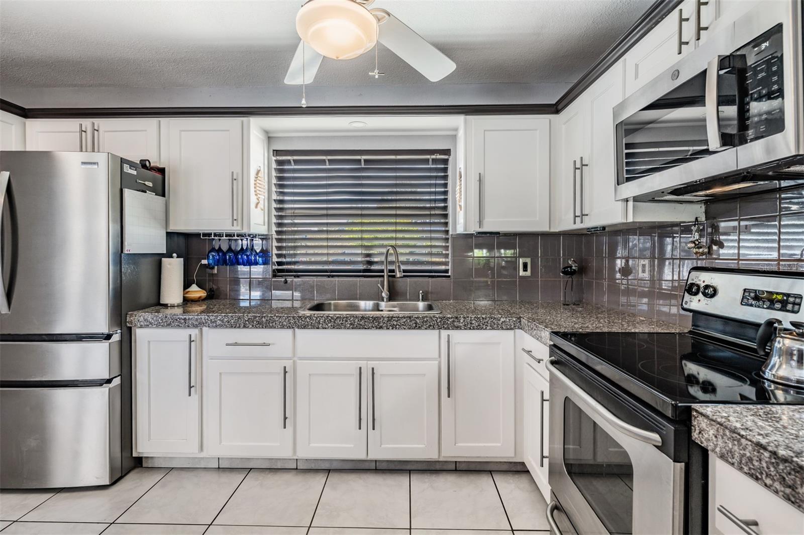 LAKE SHORE ESTATES 1ST ADD - Residential