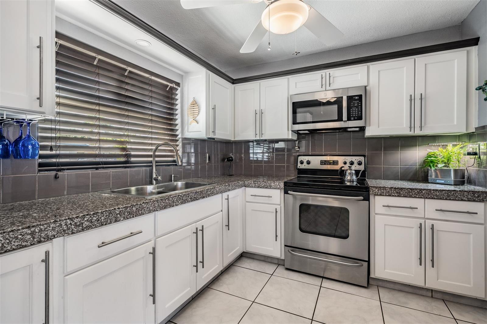 LAKE SHORE ESTATES 1ST ADD - Residential