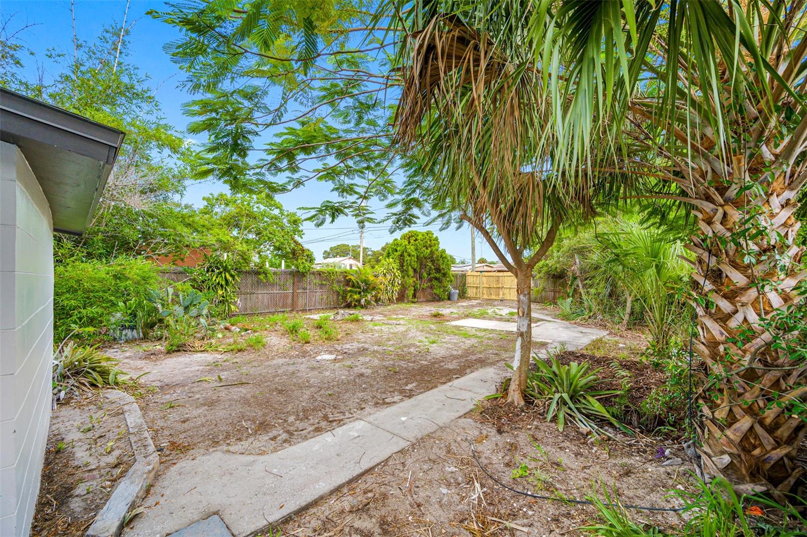 DISSTON BLVD HEIGHTS - Residential Lease