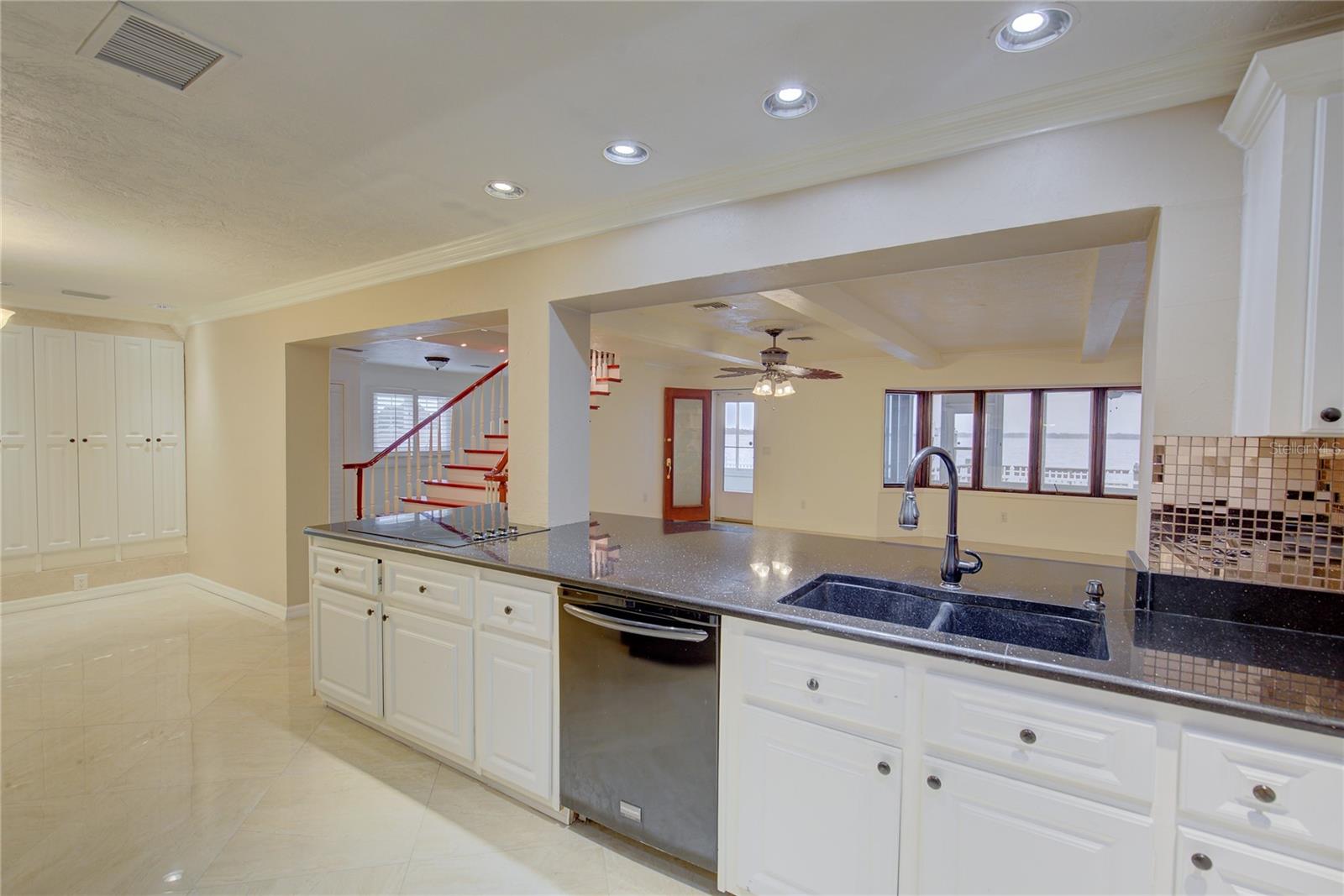 FRESH WATER ESTATES - Residential Lease