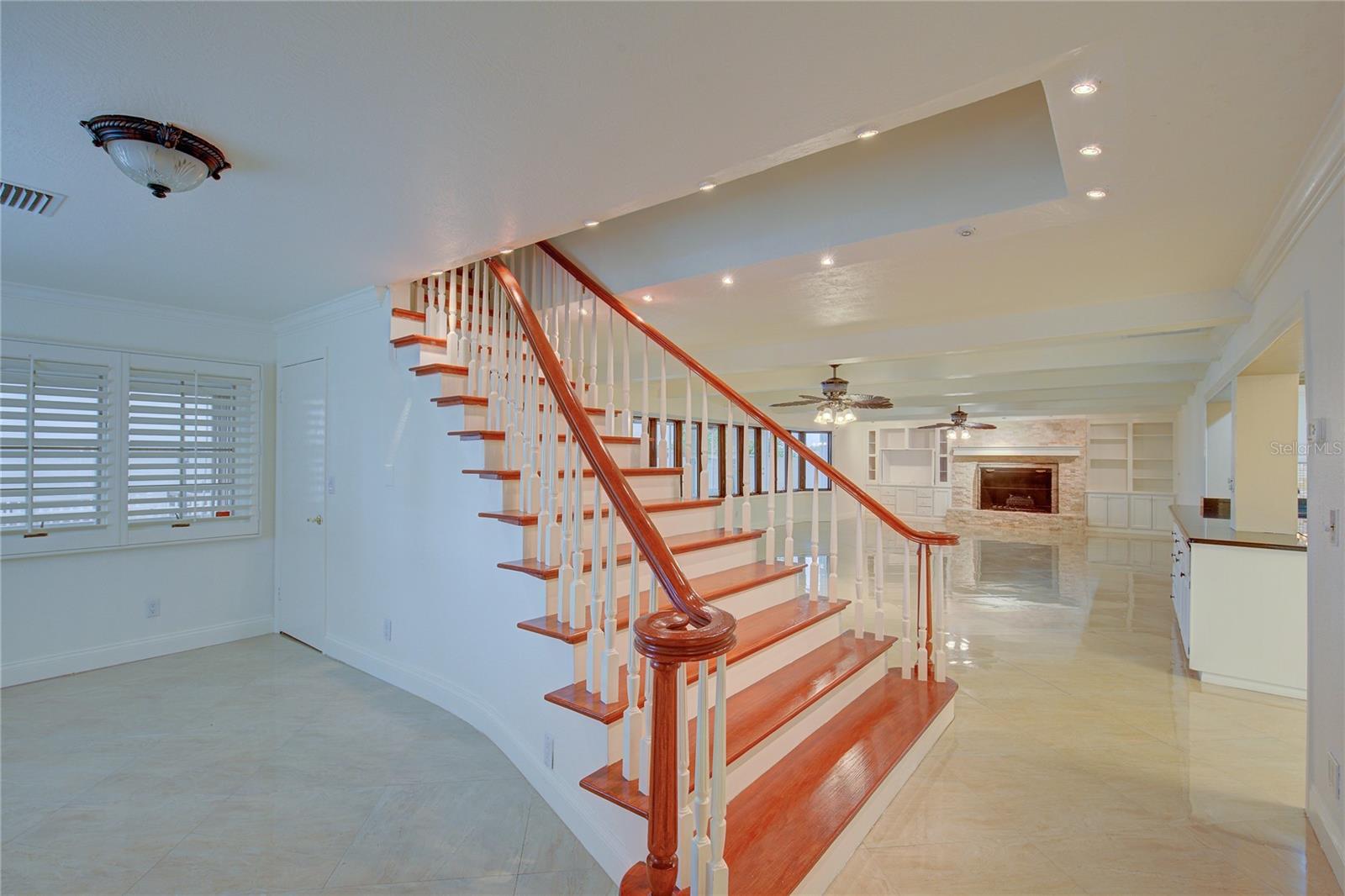 FRESH WATER ESTATES - Residential Lease