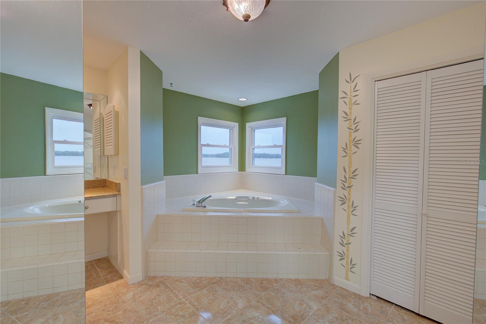 FRESH WATER ESTATES - Residential Lease