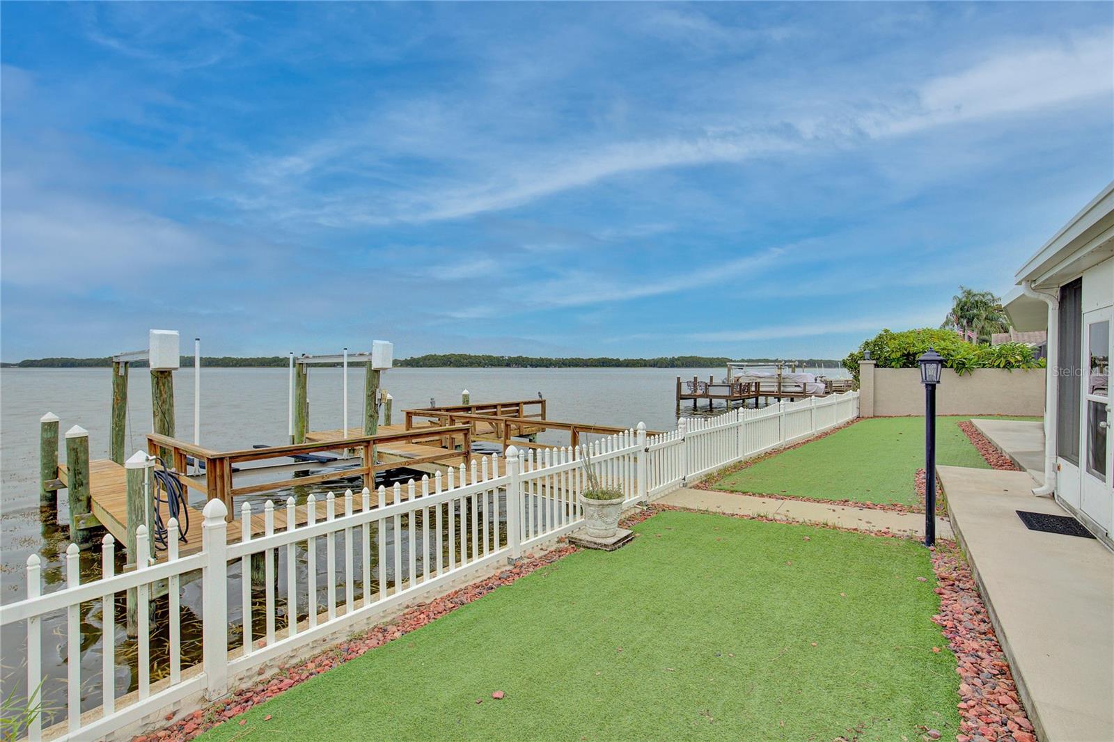 FRESH WATER ESTATES - Residential Lease