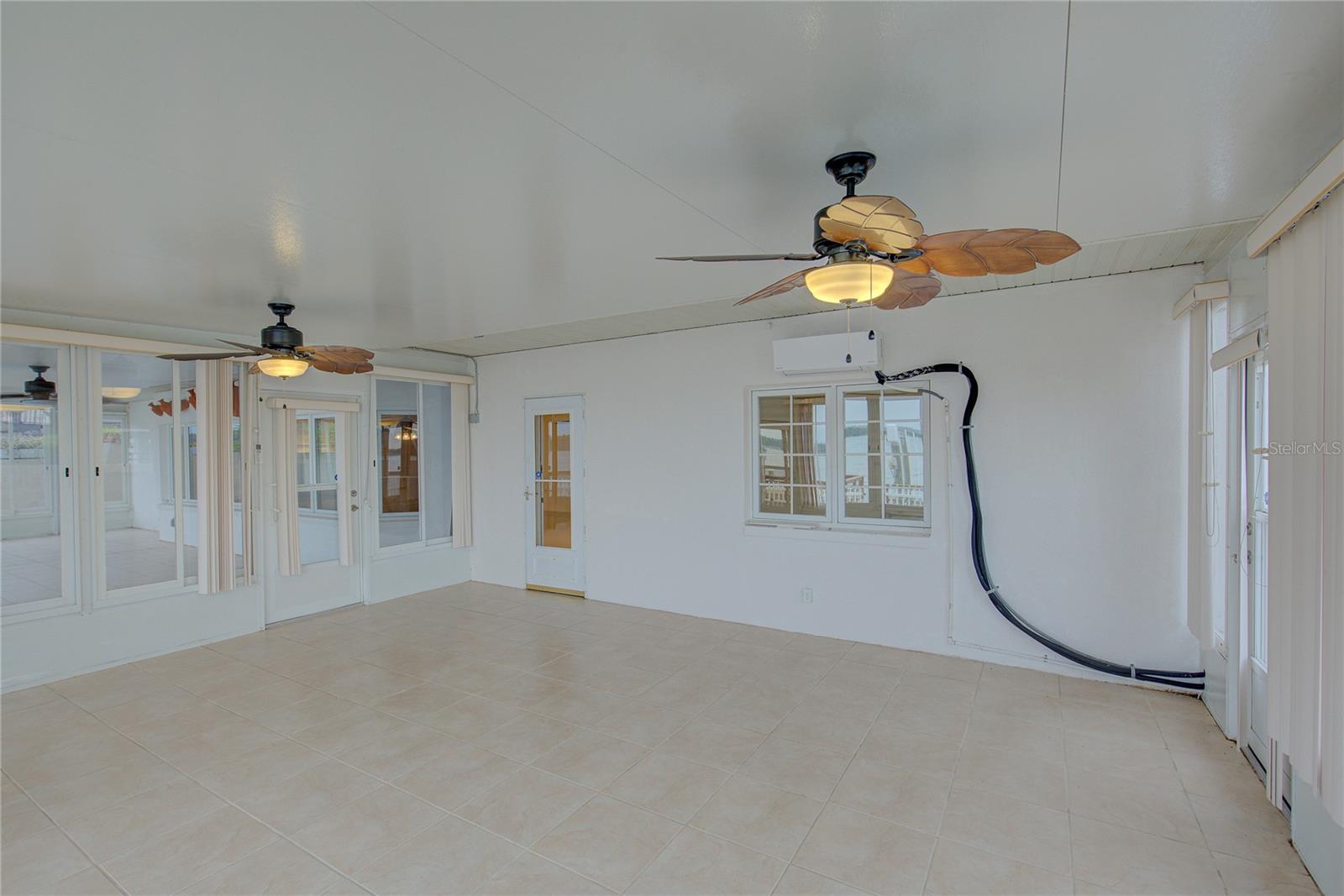 FRESH WATER ESTATES - Residential Lease