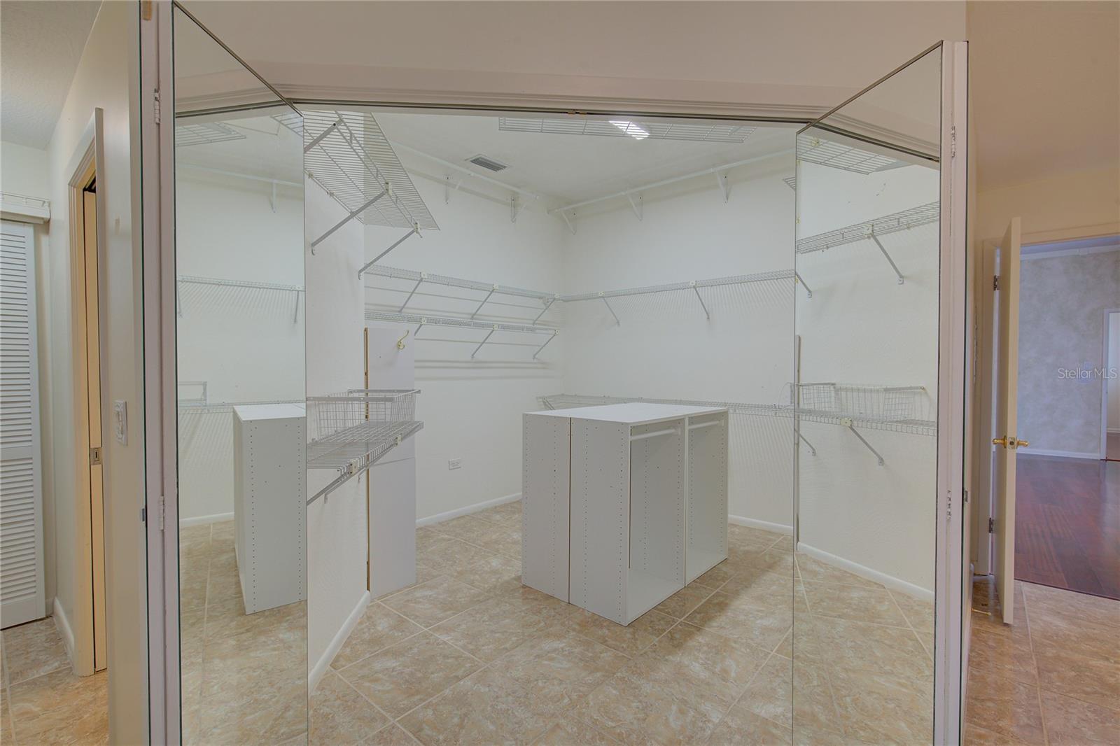 FRESH WATER ESTATES - Residential Lease