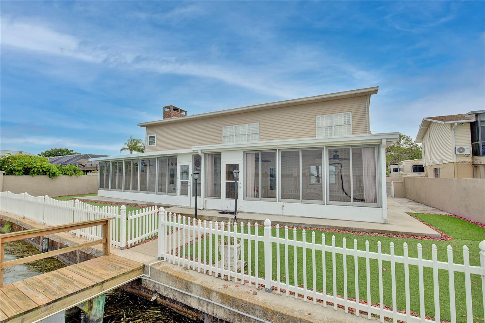 FRESH WATER ESTATES - Residential Lease