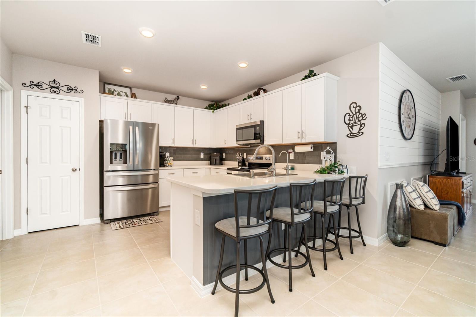 MAGNOLIA LNDG PCLS B & D - Residential