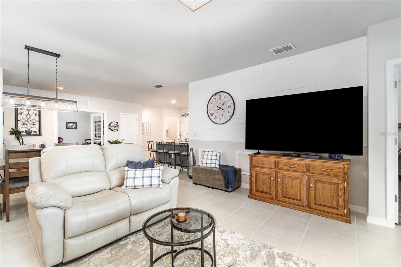 MAGNOLIA LNDG PCLS B & D - Residential