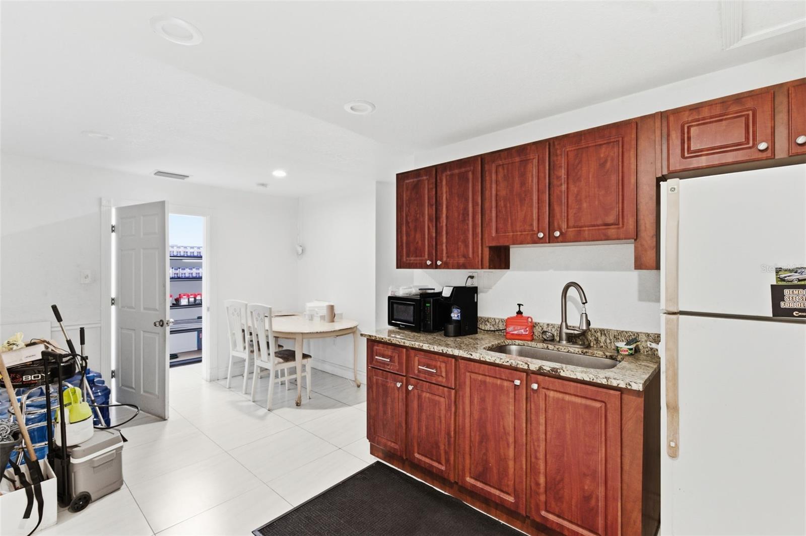 UNPLATTED - Commercial Lease