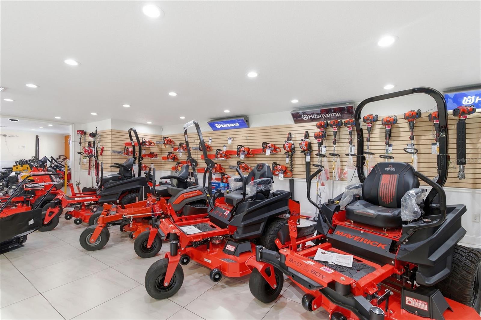 UNPLATTED - Commercial Lease