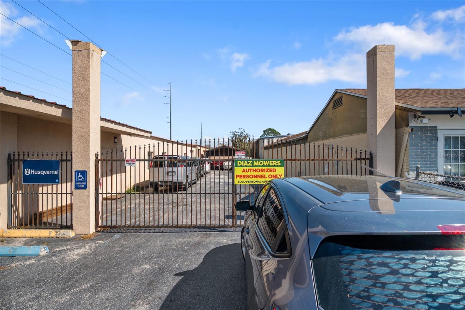 UNPLATTED - Commercial Lease